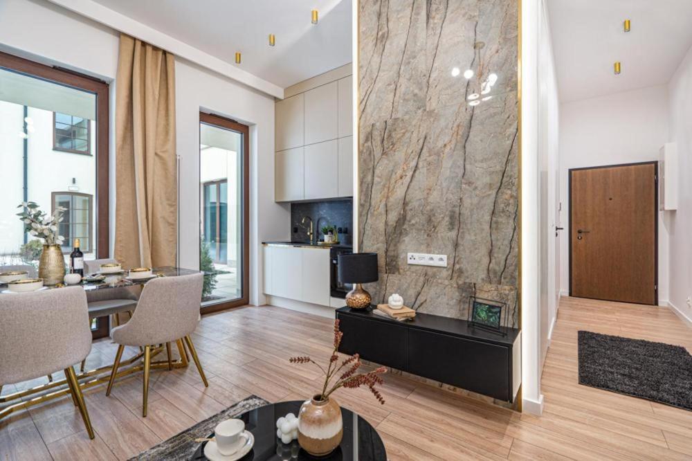 Apartment Wiszace Ogrody - Chmiel 12 Lodz (Lodz)